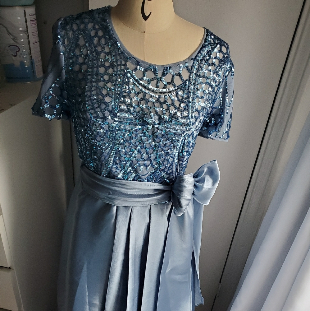 Dress wedding,  baby shower,  graduation,  etc.